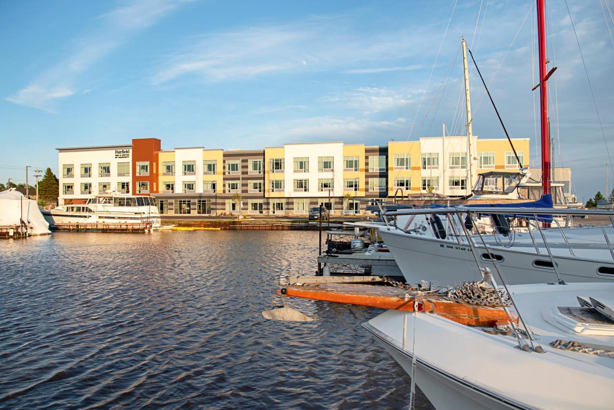 Fairfield Inn & Suites By Marriott Duluth Waterfront Exterior foto